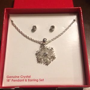 ❄️Snowflake necklace and earring set❄️